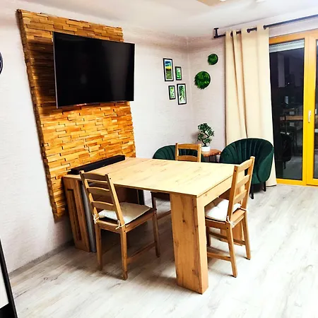Romantische Unterkunft- Fur Unvergessliche Momente -zentral Gelegen- Parkplatz, Netflix & Grill Gratis Dazu! Apartamento Holzgerlingen